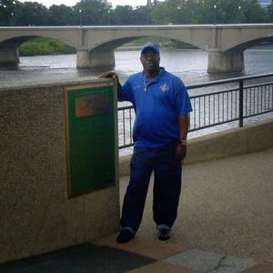 Meet your Posher, Lloyd